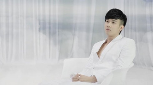 Dương Triệu Vũ `soán ngôi` Uyên Linh