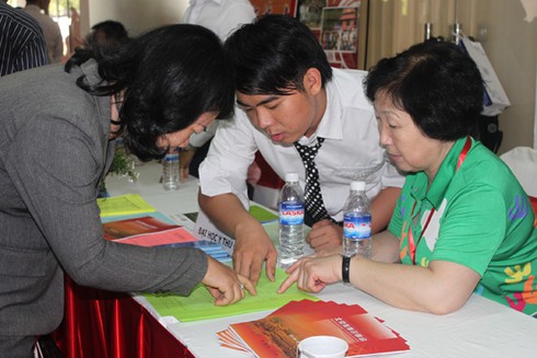 Mặt trái du học: “Du” nhiều… “học” ít