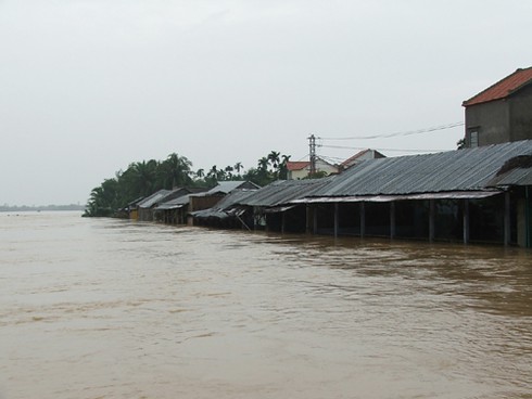 Miền Trung: Lũ lụt khiến 71 người chết, mất tích và bị thương