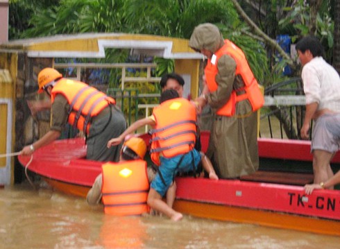 Miền Trung: Lũ lụt khiến 71 người chết, mất tích và bị thương