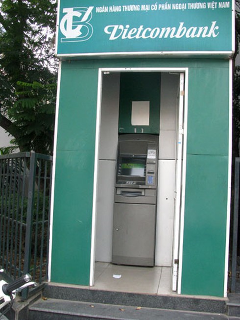 Đổ xô rút tiền ATM Vietcombank