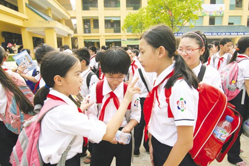 Nguyên Bộ trưởng Giáo dục: Phong bì làm tôi xấu hổ, đau lòng