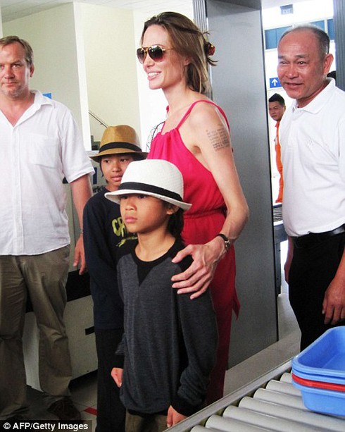 Pax Thiên lưu luyến rời Côn Đảo