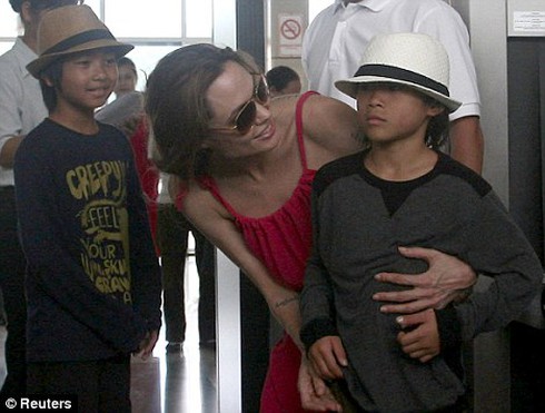 Pax Thiên lưu luyến rời Côn Đảo