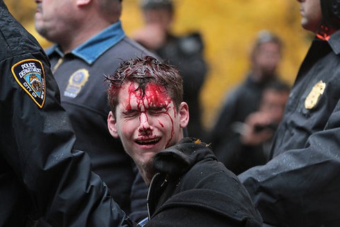 Đụng độ trong `Ngày hành động` ở phố Wall