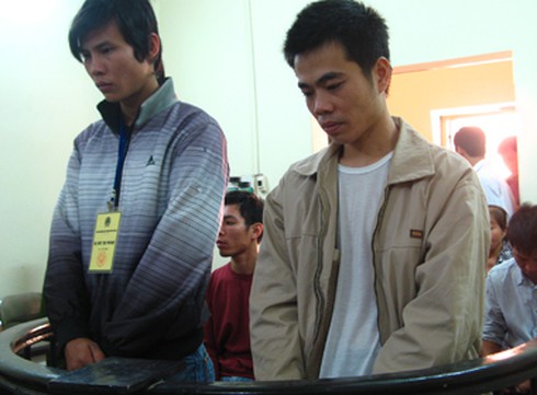 Giết người, trốn đi lấy vợ sinh con nhưng không thoát