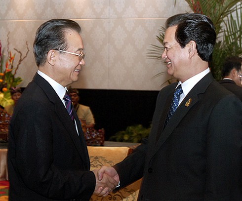 Thủ tướng dự họp cấp cao giữa ASEAN và các nước lớn