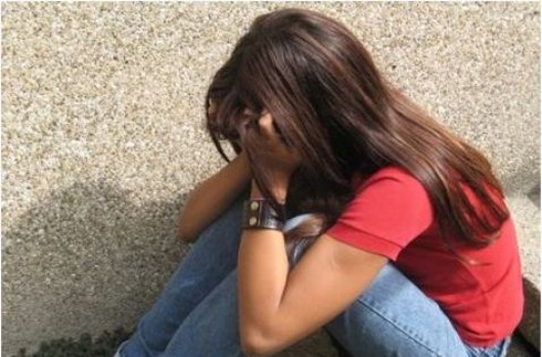 Lừa trẻ em đi bán quần áo thuê để ép làm mại dâm