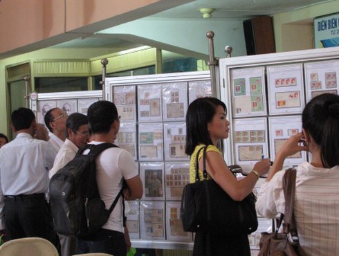 38 bộ sưu tập tem tham gia triển lãm Vì một màu xanh