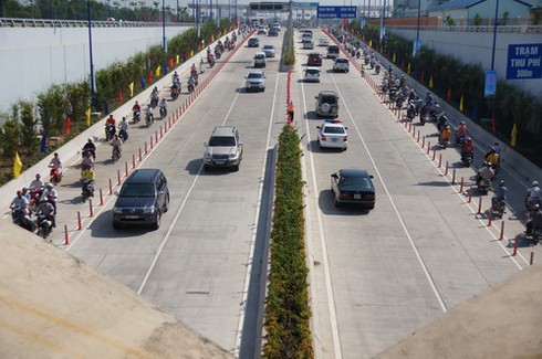 Hồ hởi ngày đầu qua hầm Thủ Thiêm