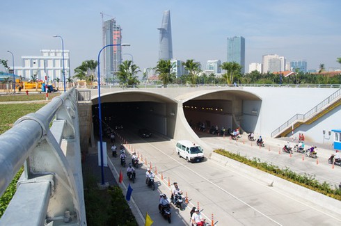 Hồ hởi ngày đầu qua hầm Thủ Thiêm