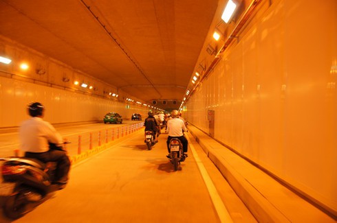 Hồ hởi ngày đầu qua hầm Thủ Thiêm