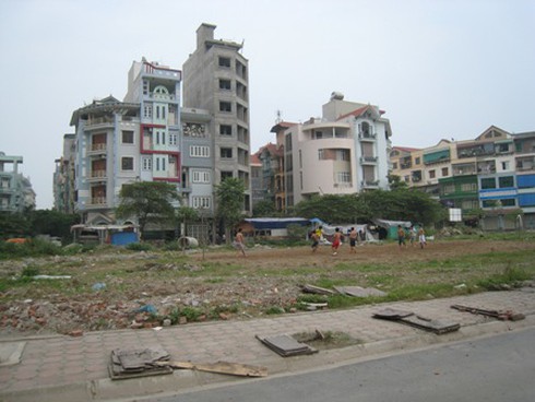 Từ Liêm: Hơn 10 nghìn m2 đất thu hồi rồi bỏ hoang