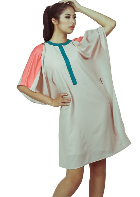 Hoa hậu Ngọc Hân khoe tài thiết kế