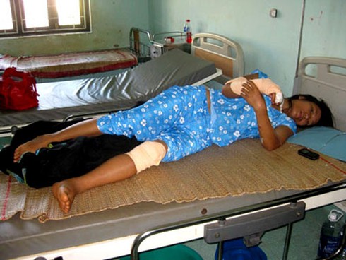 Chồng sắp chết vẫn tìm vợ để giết