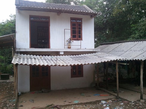 Chồng sắp chết vẫn tìm vợ để giết