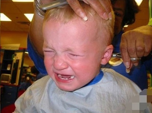 Hốt hoảng như các `thiên thần` cắt tóc