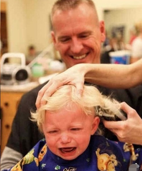 Hốt hoảng như các `thiên thần` cắt tóc