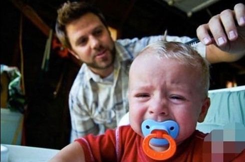 Hốt hoảng như các `thiên thần` cắt tóc