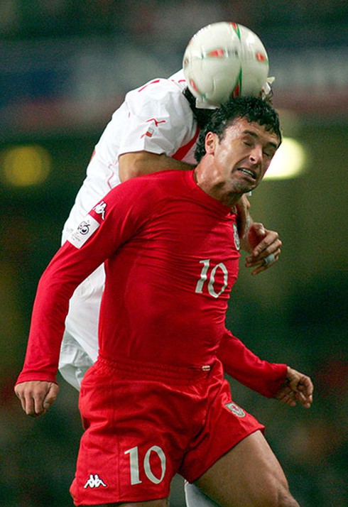 Dấu mốc quan trọng trong cuộc đời danh thủ Gary Speed