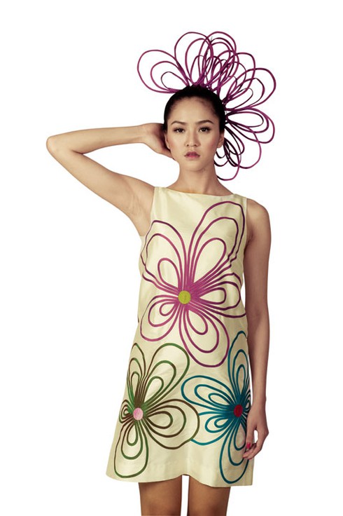 Hoa cỏ, sọc caro lên ngôi thời trang Xuân Hè 2012