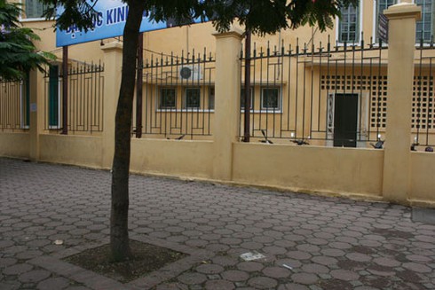 Xét nghiệm HIV miễn phí: Đoàn trường KTQD `đánh trống bỏ dùi` ?