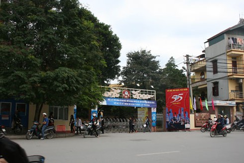 Xét nghiệm HIV miễn phí: Đoàn trường KTQD `đánh trống bỏ dùi` ?