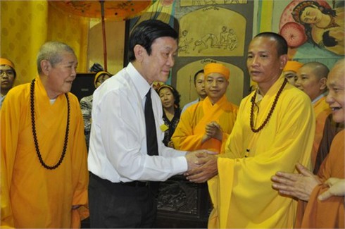 Cung tiễn kim quan Hòa thượng Thích Thanh Tứ nhập Bảo tháp