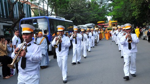 Cung tiễn kim quan Hòa thượng Thích Thanh Tứ nhập Bảo tháp