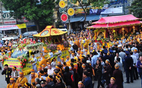 Cung tiễn kim quan Hòa thượng Thích Thanh Tứ nhập Bảo tháp