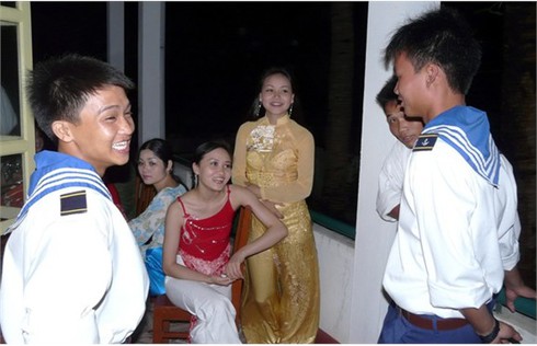 Nam Yết - đảo xanh bên ánh thép