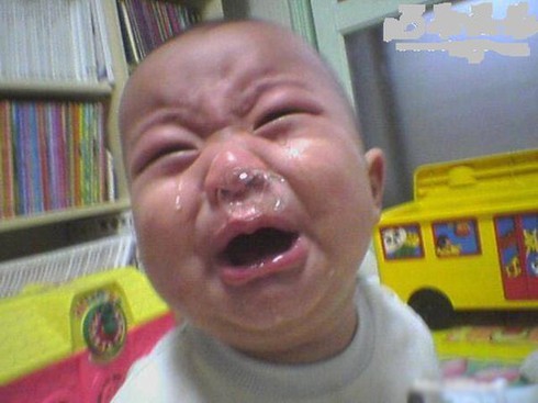 Ngộ nghĩnh khuôn mặt trẻ thơ