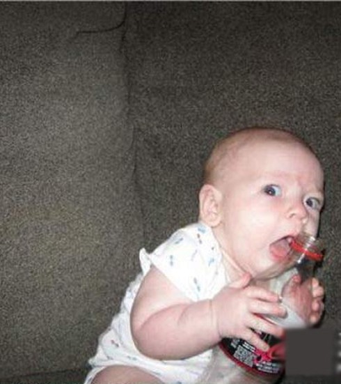 Ngộ nghĩnh khuôn mặt trẻ thơ