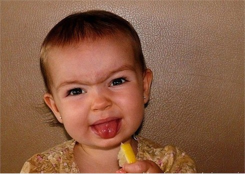 Ngộ nghĩnh khuôn mặt trẻ thơ