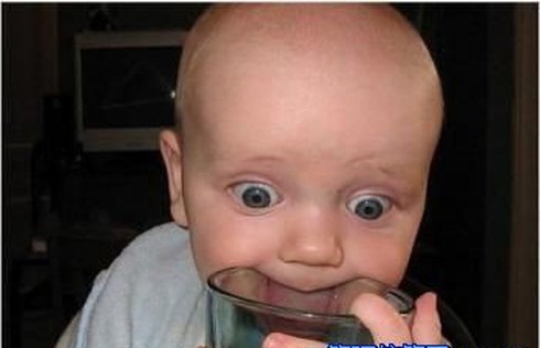 Ngộ nghĩnh khuôn mặt trẻ thơ