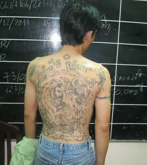 TP.HCM: Một ngày bắt được 2 vụ trộm, cướp