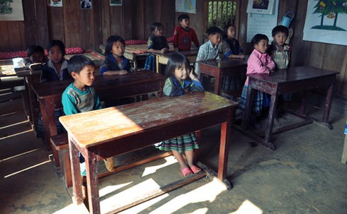 Cực khổ gieo chữ trên Mù Cang Chải