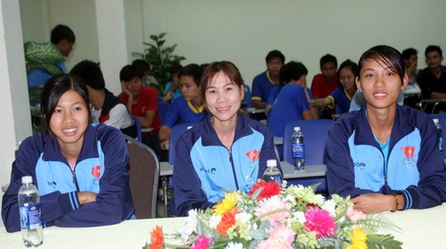 Trương Thanh Hằng nhận thưởng 'khủng' nhất đội điền kinh