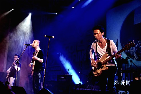 Khán giả cuồng nhiệt với đêm rock Go Go Japan