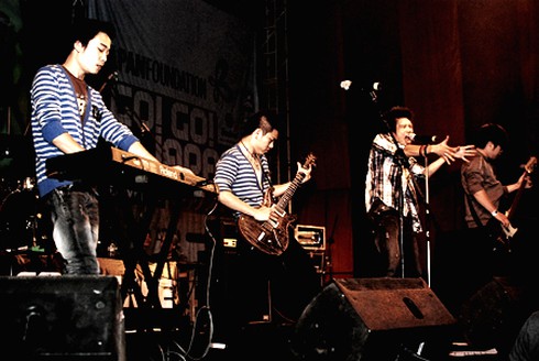 Khán giả cuồng nhiệt với đêm rock Go Go Japan