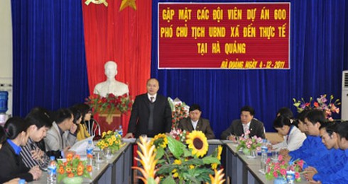 65 trí thức trẻ - Phó Chủ tịch xã đi thực tế tại xã nghèo