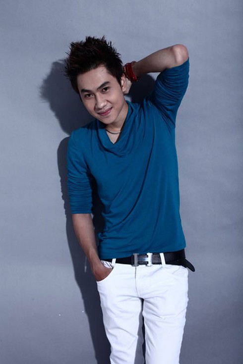 'Con cưng' của Lê Hoàng ra album đầu tay