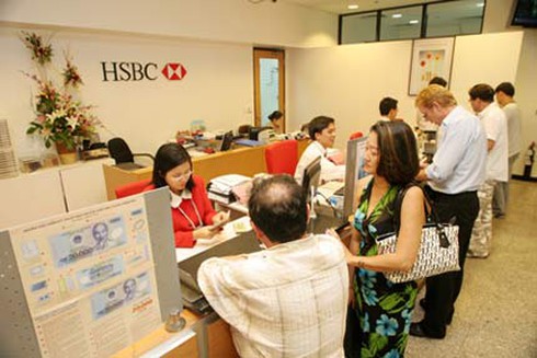 HSBC giới thiệu sản phẩm thẻ tín dụng Visa Bạch Kim