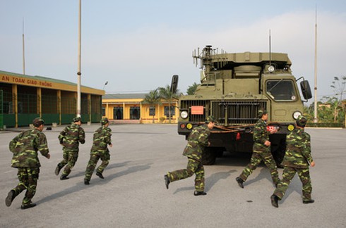 Xem `quả đấm thép` hệ thống S-300 PMU1 diễn tập bảo vệ Thủ đô