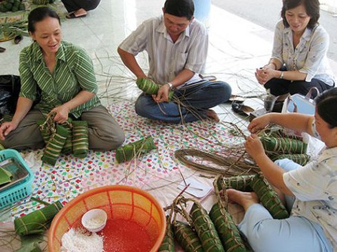 TP.HCM sẽ có 40 ngày để `ăn chơi` Tết