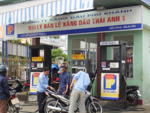 Cắt nguồn cung cửa hàng xăng dầu vi phạm