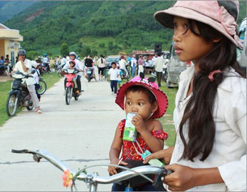 3 trẻ em có 1 trẻ suy dinh dưỡng