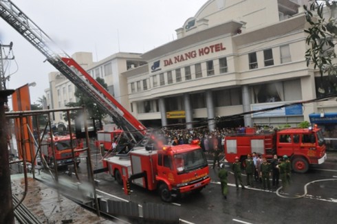 Đà Nẵng: Cháy lớn ở vũ trường Phương Đông