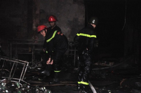 Đà Nẵng: Cháy lớn ở vũ trường Phương Đông