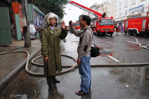 Đà Nẵng: Cháy lớn ở vũ trường Phương Đông